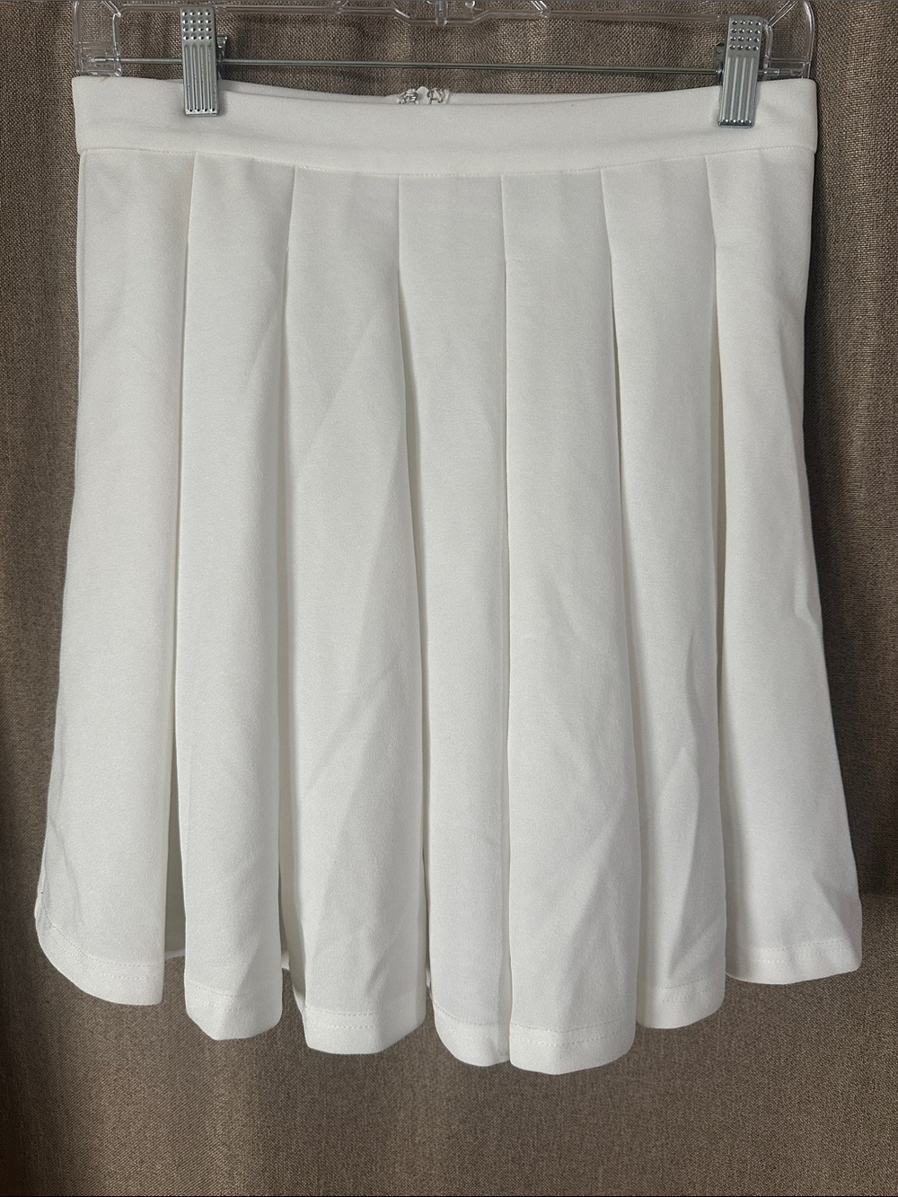 SHEIN White Pleated Women's Skirt - Classic Tennis Style